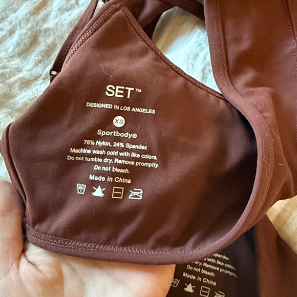 Set Active. Brown Sports Bra and Shorts Set. BOTH SIZE XS AS A SET - Picture 3 of 4